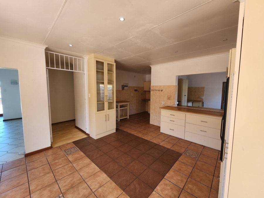 4 Bedroom Property for Sale in Dana Bay Western Cape